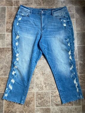 Judy Blue 22W Cheyenne High Rise Cropped Straight Leg Jeans Distressed Side Seam